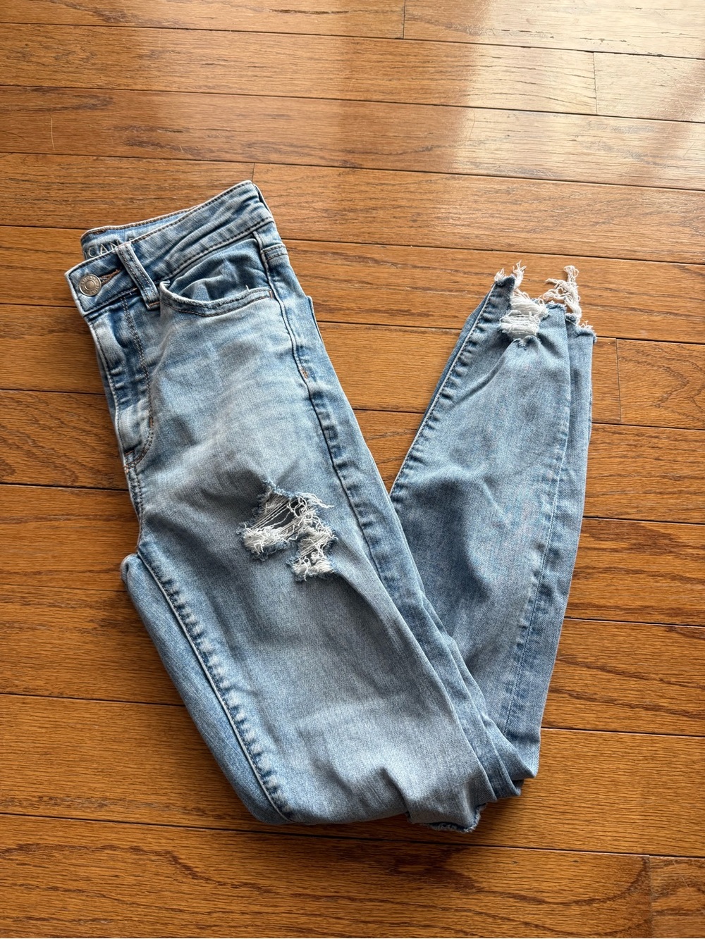 American Eagle Outfitters Distressed Skinny Jeans